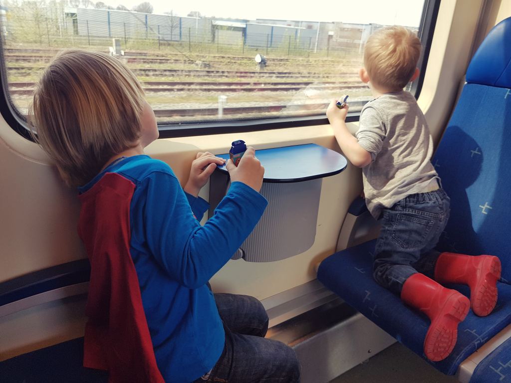 trein, kinderen, reizen, NS
